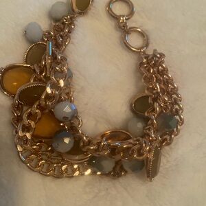 Elegant Gold and White Chain Bracelet